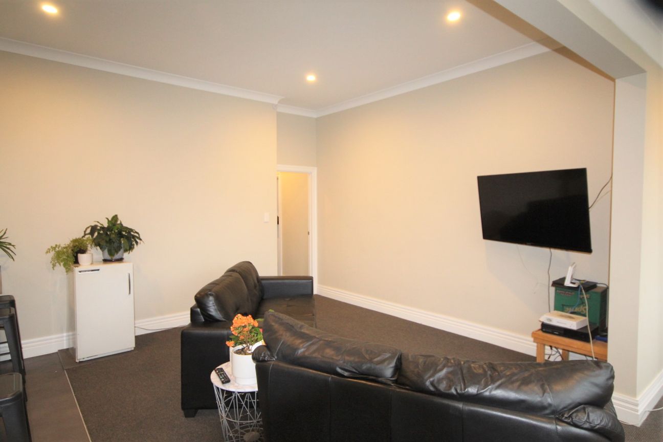 Spacious 6-Bedroom Student Home - Available for 2027 - Bild 5