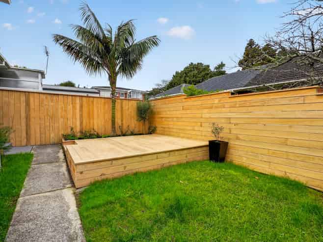 2/1 Ngaio Street, Takapuna