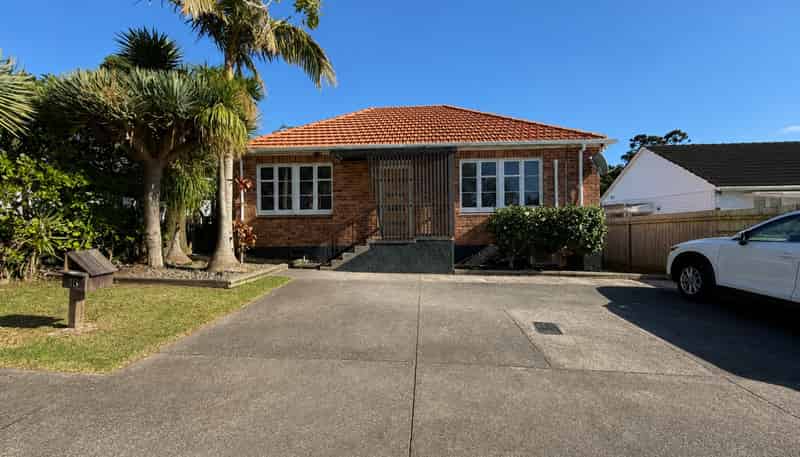 18 Renton Road, Mount Albert
