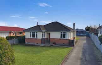 15 Smitheram Street, Allenton