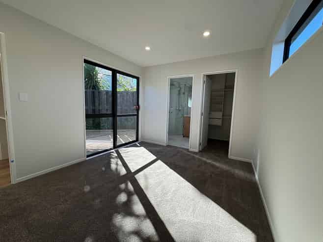 21A Orinda Close, Botany Downs