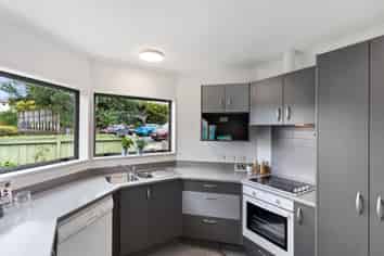 5 Red Hibiscus Road, Stanmore Bay