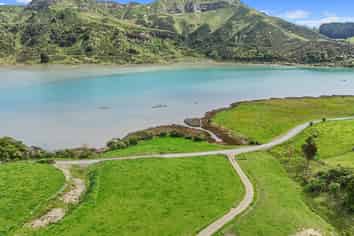  Te Mahoe Road, Mokau