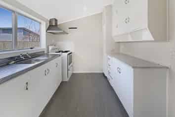 27 Morgan Crescent, Levin