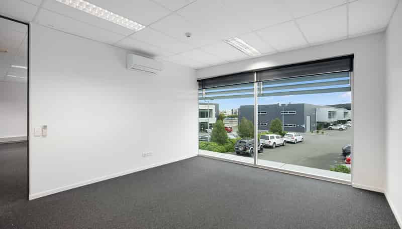 8/2 Barry Hogan Place, Riccarton
