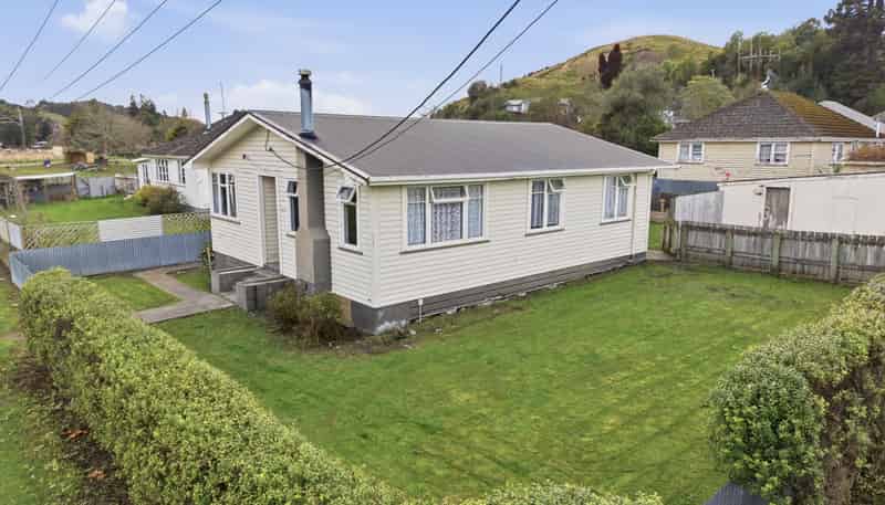 4 Station Road, Hunterville