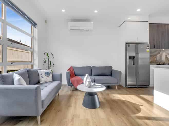 5 Seresin Crescent, Mission Heights