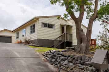 35 Fraser Drive, Feilding