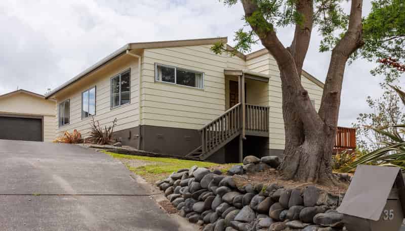 35 Fraser Drive, Feilding