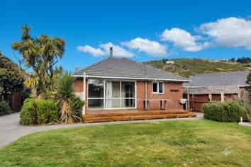 8 Prisk Place, Hillsborough