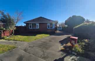 8 Prisk Place, Hillsborough