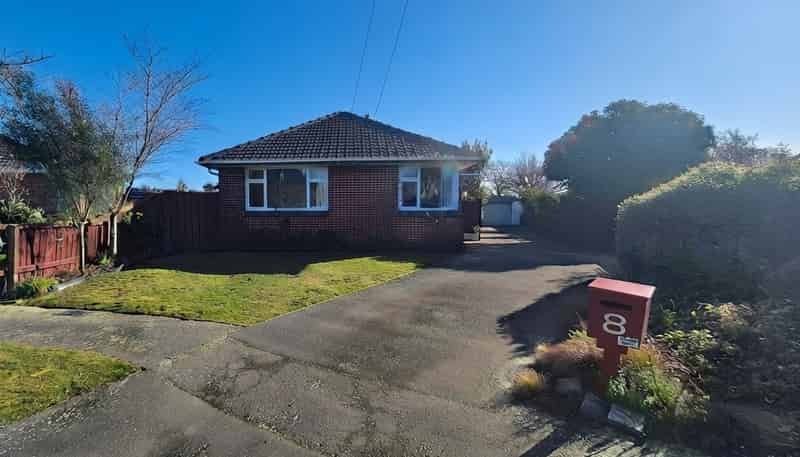 8 Prisk Place, Hillsborough