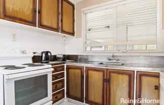 1 Upland Street, Brookfield