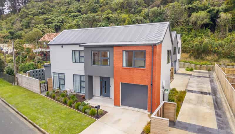 62a Akatarawa Road, Brown Owl