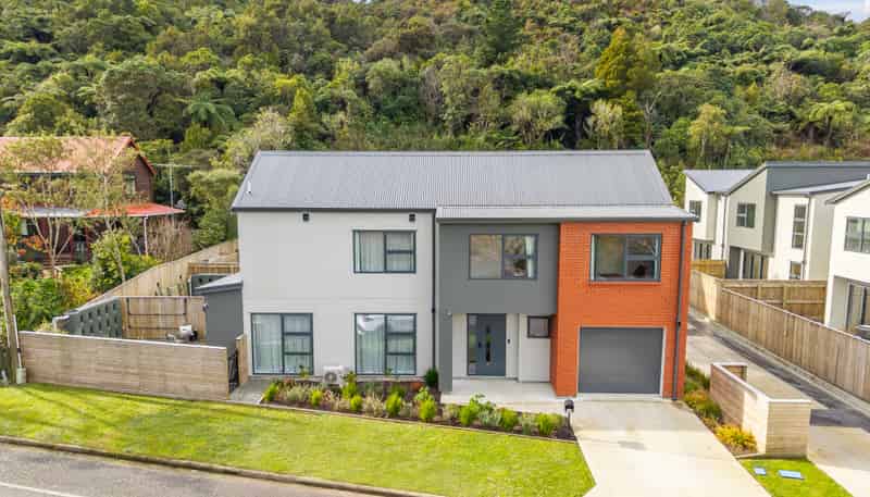 62a Akatarawa Road, Brown Owl