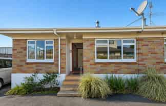 4/42 Clevedon Road, Papakura