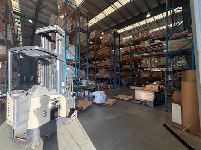 High-Stud Industrial with Secure Yard