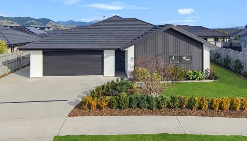 3 Holstein Lane, Richmond