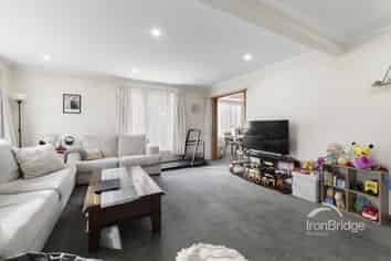 6 Dix Street, Wigram