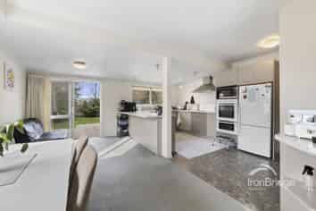 6 Dix Street, Wigram