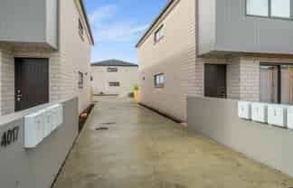 6/4017 Great North Road, Glen Eden