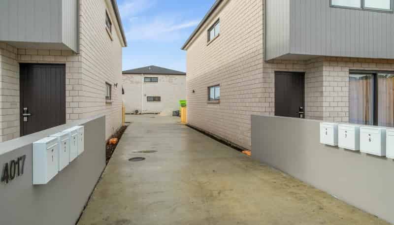 6/4017 Great North Road, Glen Eden