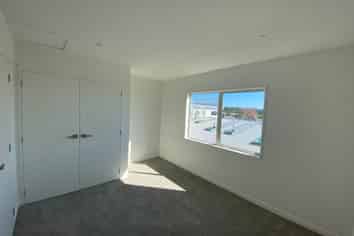6/4017 Great North Road, Glen Eden