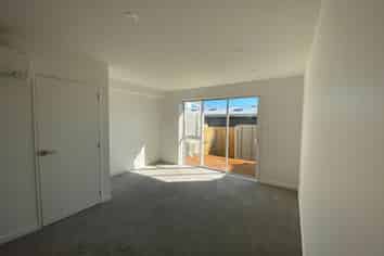 6/4017 Great North Road, Glen Eden