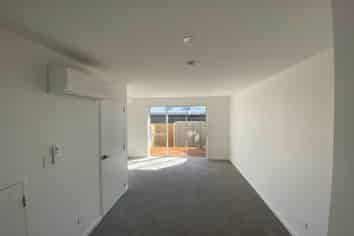 6/4017 Great North Road, Glen Eden