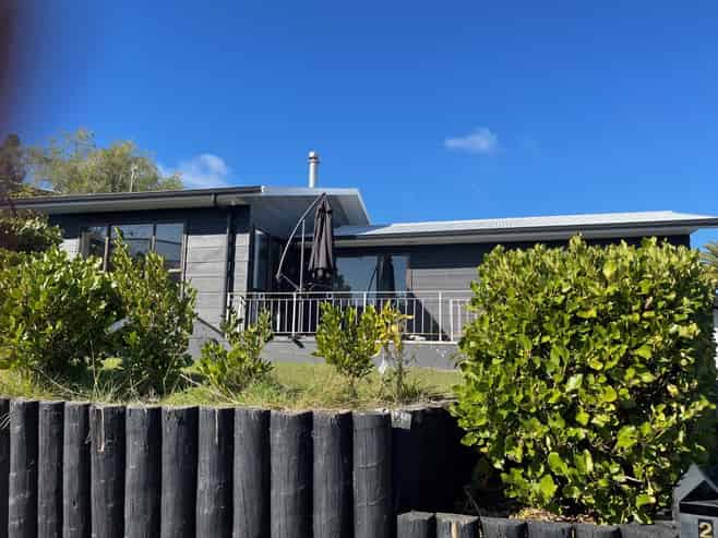 2 Holland Grove, Richmond Heights