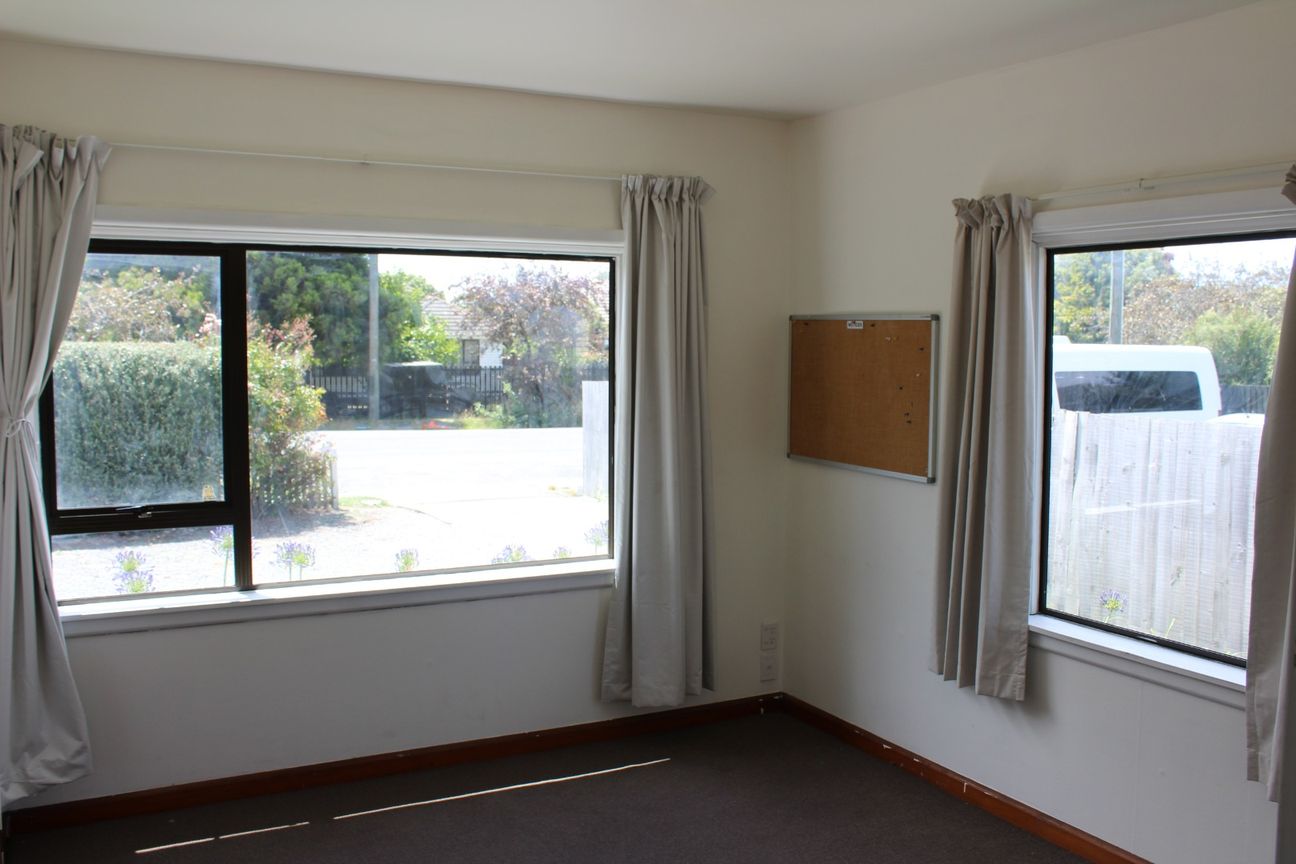 Fantastic 6 Bedroom Student Rental - Vista 6