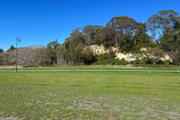85 Pelorus Avenue, Poraiti
