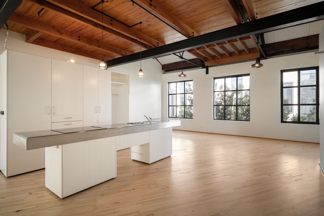 Prime Parnell Office | 150sqm | 2 Parks - Vista 4