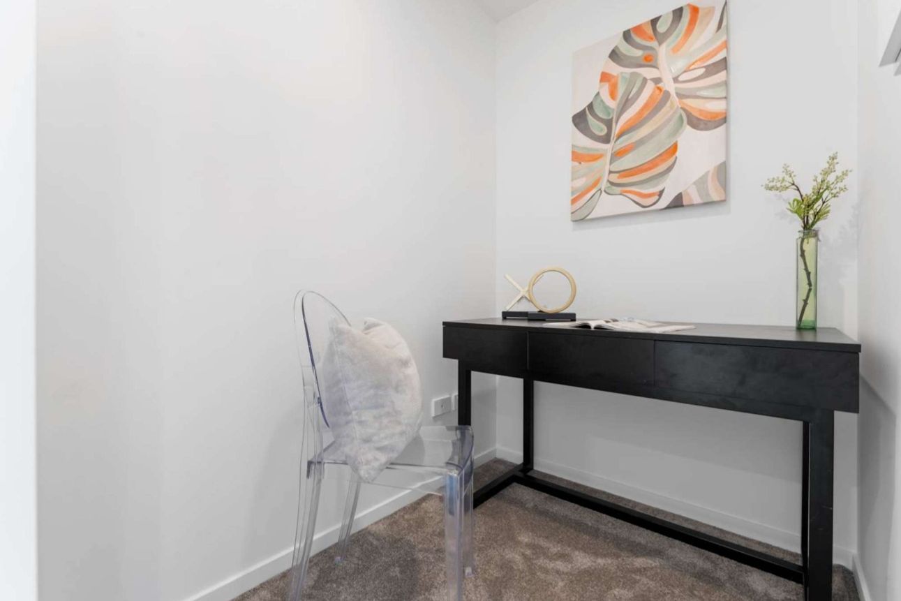 Modern 2 Bedroom Home Plus Study in Prime Henderson Location - Mehr