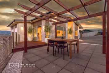 25A Riverstone Drive, Riverstone Terraces