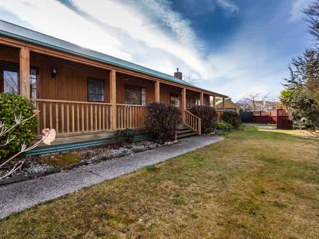 3 Glenfinnon Place, Wanaka