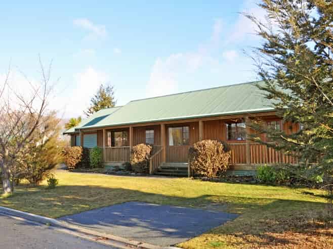 3 Glenfinnon Place, Wanaka