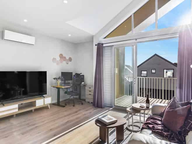 14/2 Warrant Officer Lane, Hobsonville