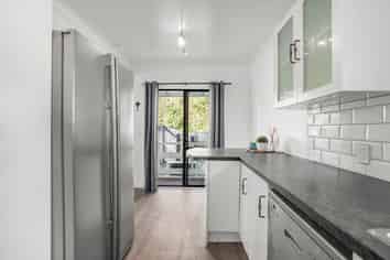 14A Crystal Grove, Birchville