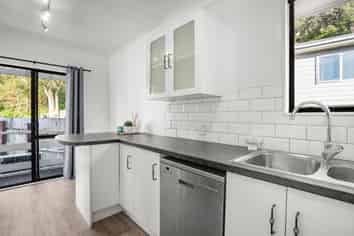 14A Crystal Grove, Birchville