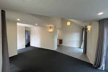 11 Highgrove Way, The Wood