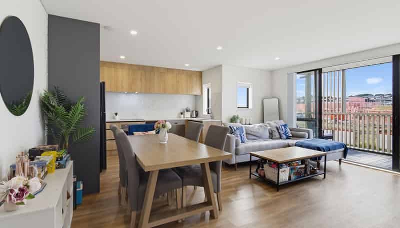 104/5 Dishys road, Flat Bush