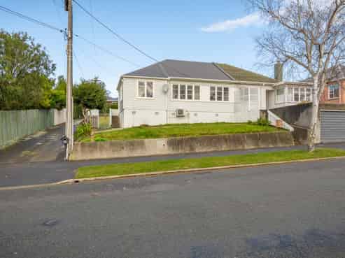 80 Luxmoore Road, Marchwiel