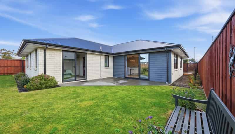 21 Quinn Crescent, Woodend