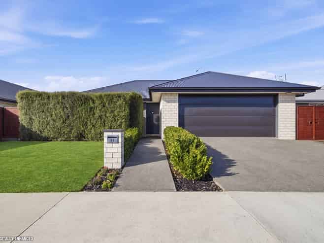21 Quinn Crescent, Woodend