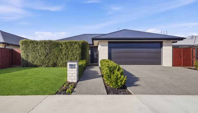 21 Quinn Crescent, Woodend