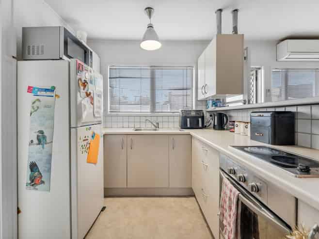 2/25 Kitchener Road, Sandringham