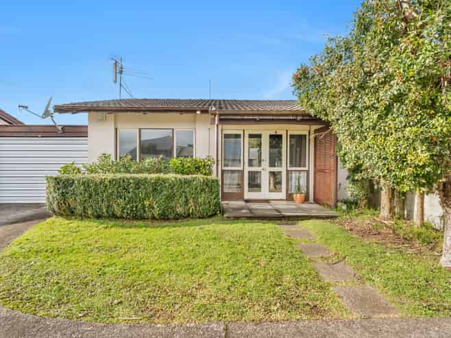 2/25 Kitchener Road, Sandringham