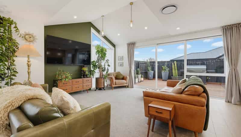 4 Olearia Lane, Woodend