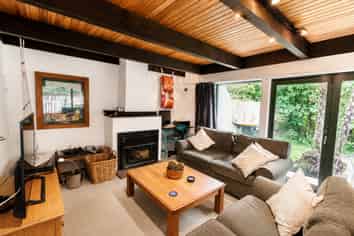 2A Pitoitoi Road, Days Bay